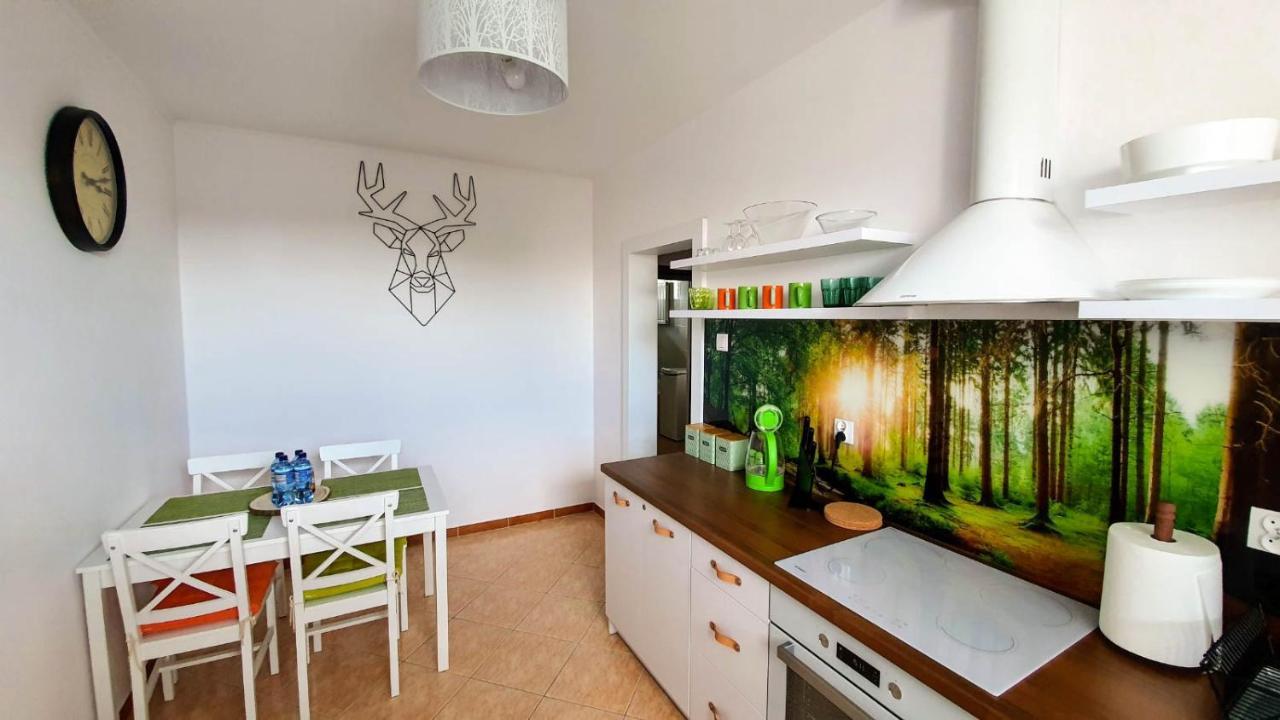 Jelen Apartment *